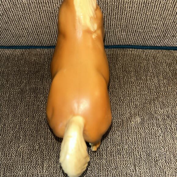 Breyer Traditional Vintage Family Arabian Stallion Palomino - Picture 9 of 15